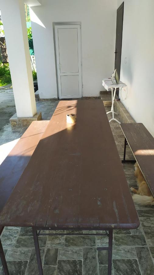 Guesthouse Mira Гагра Екстериор снимка