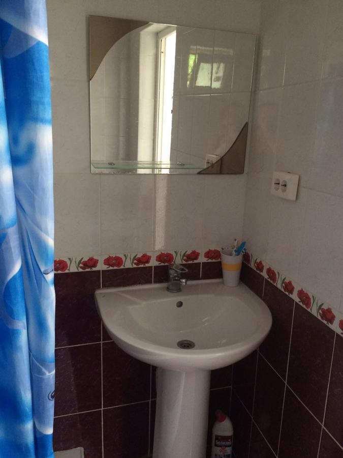 Guesthouse Mira Гагра Екстериор снимка